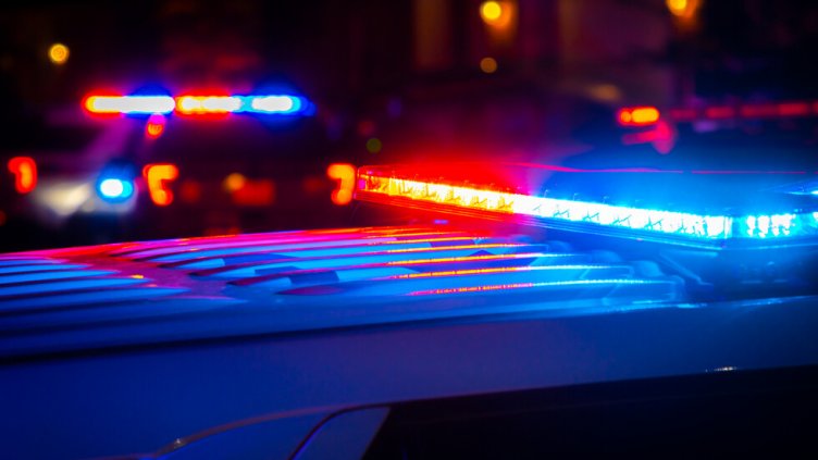 Мъж бе открит мъртъв на паркинг