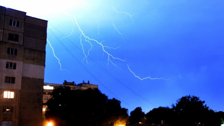 Времето във Варна: Слънце преди обяд, дъжд с гръмотевици следобед