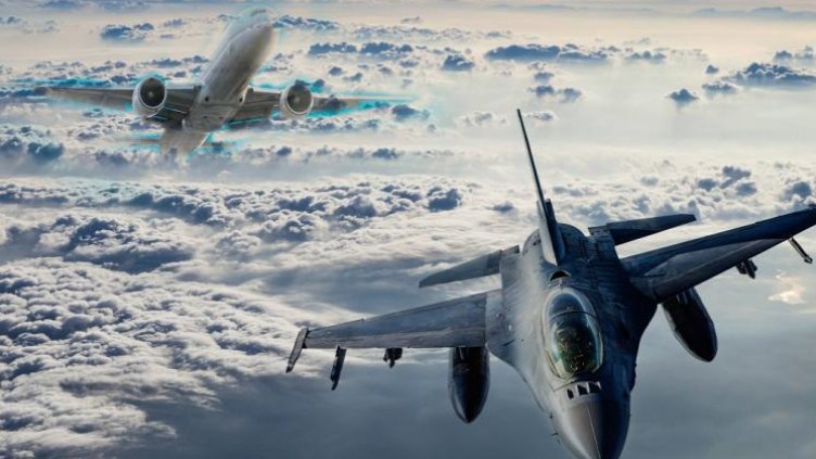 US военен самолет пропусна писта и падна в морето