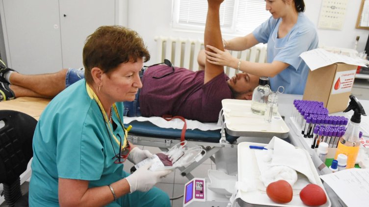 Благотворителна акция по кръводаряване се проведе във Варна