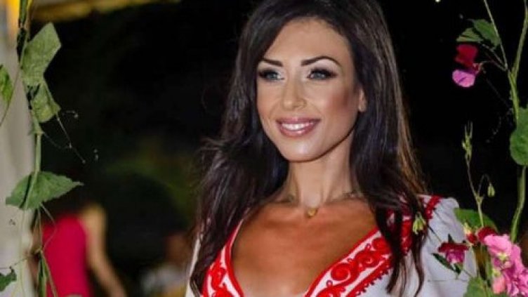 Инструкторка от Варна защитава титлата Мисис България