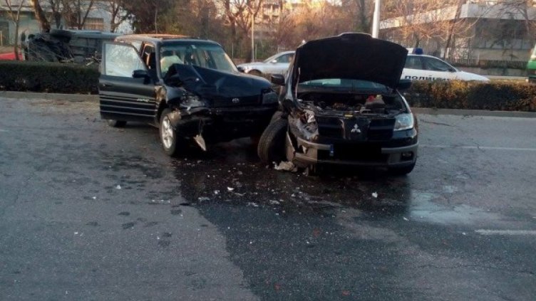Три коли се помляха при верижна катастрофа в Пловдив
