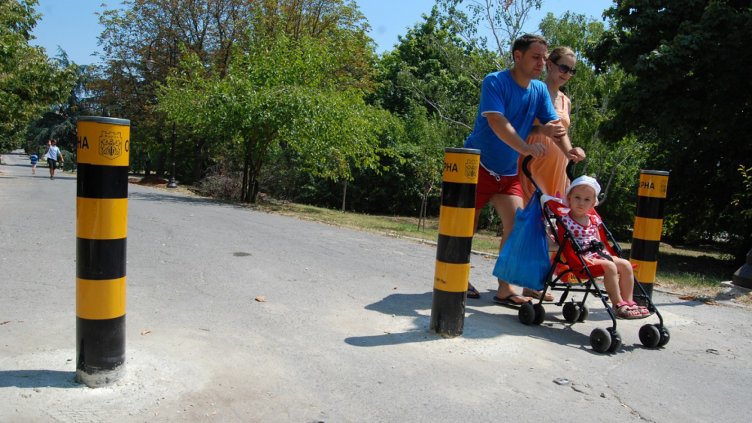 Съдът отмени кметската заповед за забрана на автомобилите в Морската