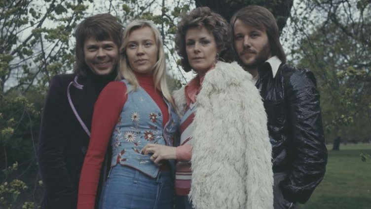 Mamma Mia! Великата ABBA се завръща на голямата музикална сцена