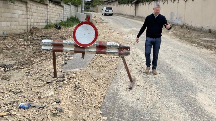 Търпението свърши! Жители на "Евксиноград" вдигат протест заради разбитите улици