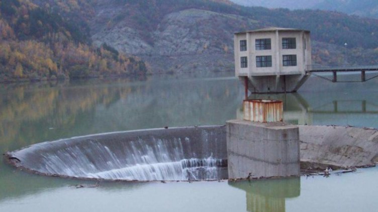 Държавата отказва да стопанисва язовири заради липсващи документи