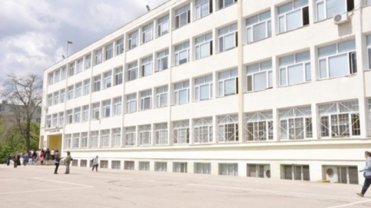 Обновяват тоалетните на СУ "Найден Геров" допълнително