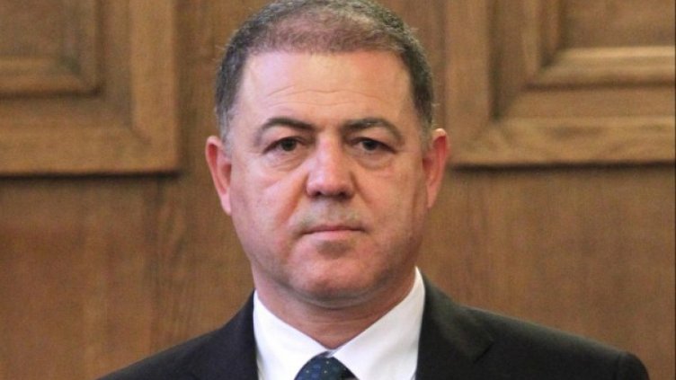 Министърът на отбраната иска екипировка за милион и половина лева