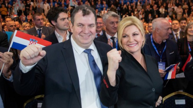 В навечерието на Коледа хърватите избират президент  