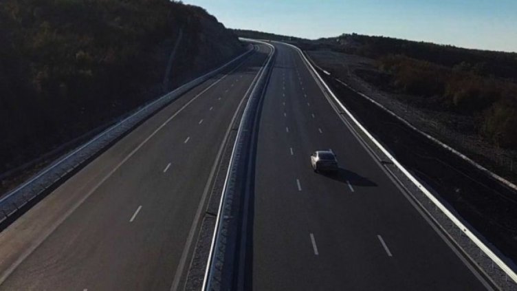 Ограничават движението на места по "Тракия" и "Хемус"