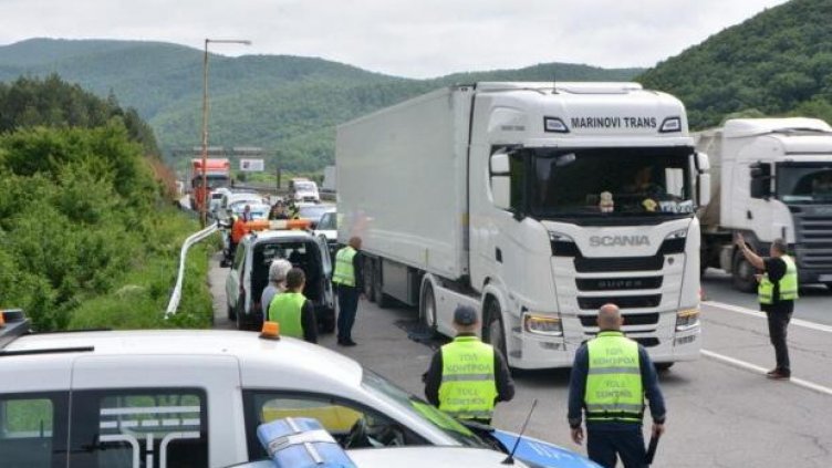 Даяджиите ползвали Google Translate, за да искат подкуп от шофьорите на Роби Уилямс