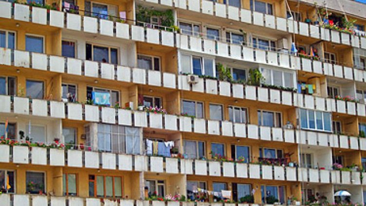 40% от хората у нас живеят на тясно, 1,2 млн. жилища пък пустеят