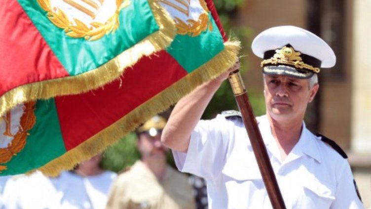 Контраадмирал Митко Петев.