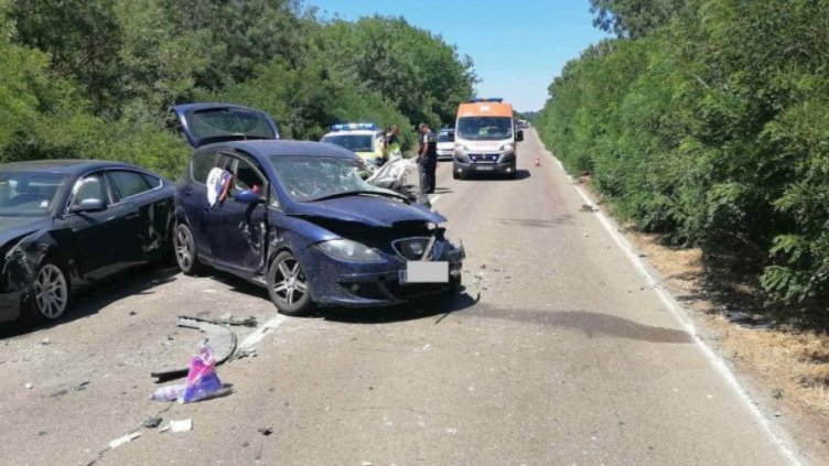 Тежка катастрофа затвори пътя Приморско - Созопол