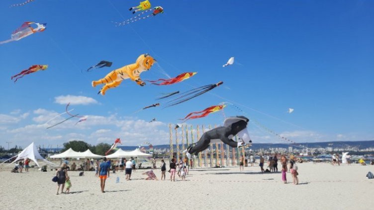 Фестивалът на хвърчилата гостува днес и утре във Варна