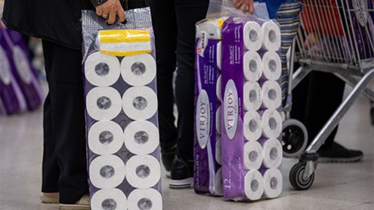 Германците отново се презапасяват с...тоалетна хартия
