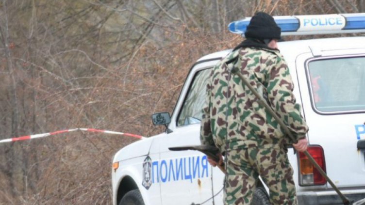 Спипаха 20 мигранти в гора край бургаски села