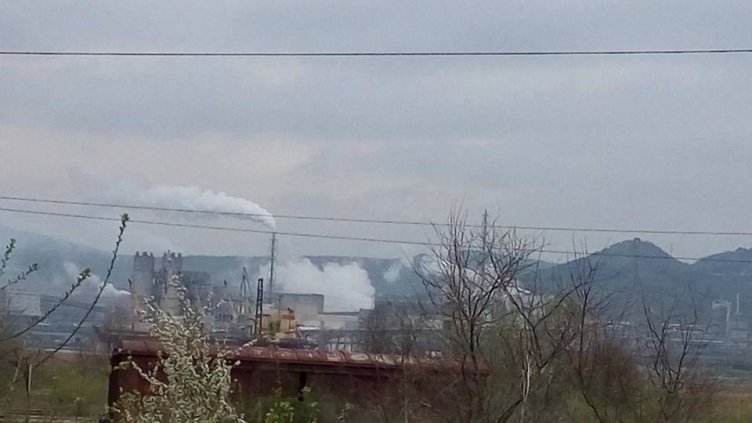 Отново зловонен облак от дим над Девня