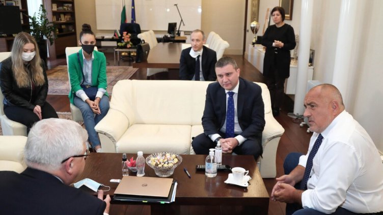 Ще има тържествено изпращане на зрелостниците