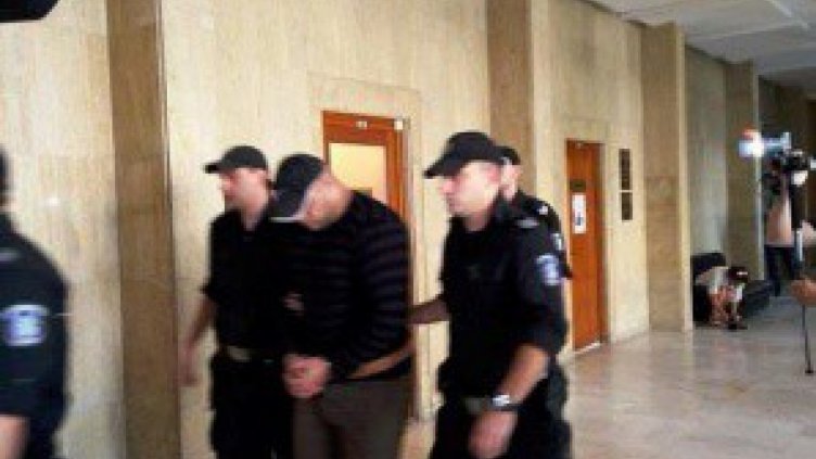 Килърите на Митьо Очите остават в ареста