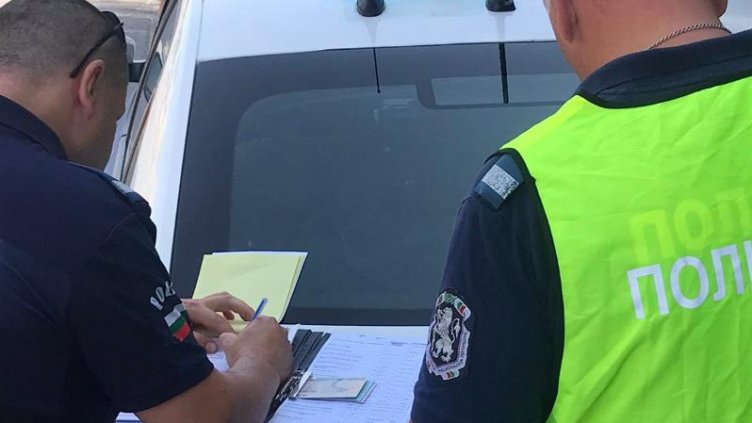 Спипаха младеж с "Голф", шофирал с фалшива белгийска книжка