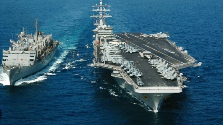 САЩ спасиха екипажа на гръцки кораб, поразен от хутите