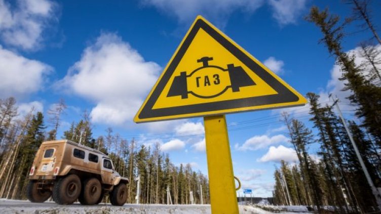 Цената на петрола продължава да пада