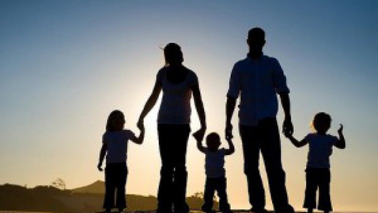 Живот при мама и татко – българска му работа, или?