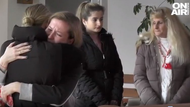 Ужасени, уморени, но и подслонени. Варненец пусна в хотела си украинци