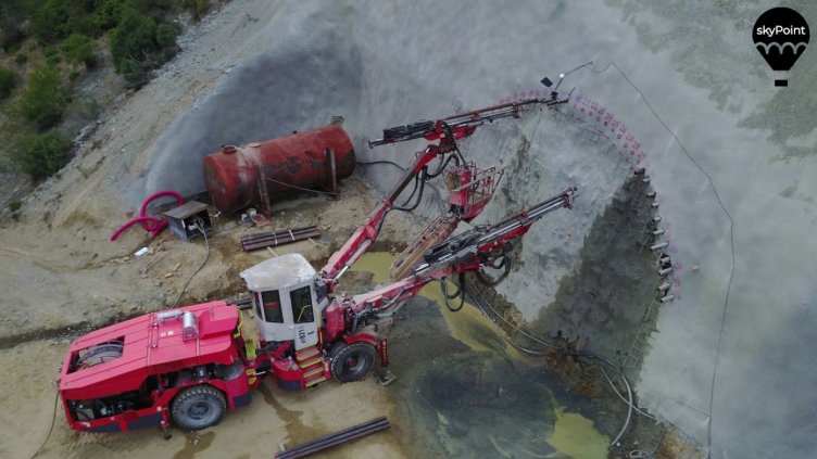 Извънредно: Срутване в новостроящия се тунел "Железница" по  "Струма"