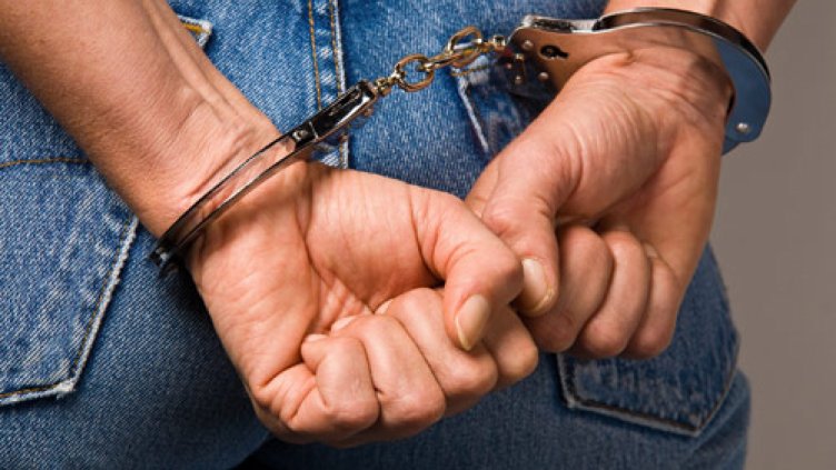 Рекордьор: 24-годишен ром "удари" 19 присъди!