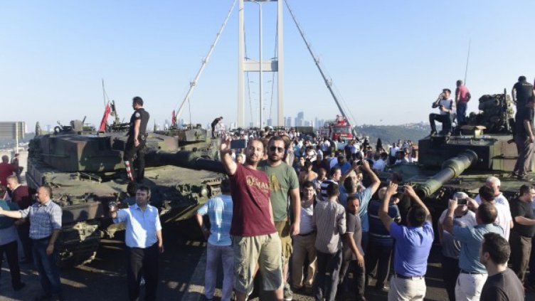 Турското посолство у нас: Народът осуети преврата