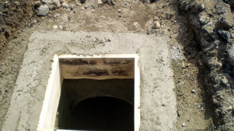 Спипаха 21-годишен да краде метални решетки на дъждоприемни шахти във Варна