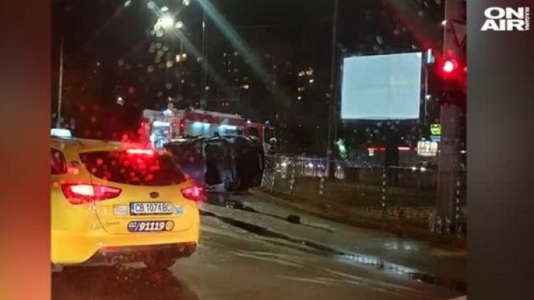 Двама пострадаха тежко при катастрофа в „Люлин“