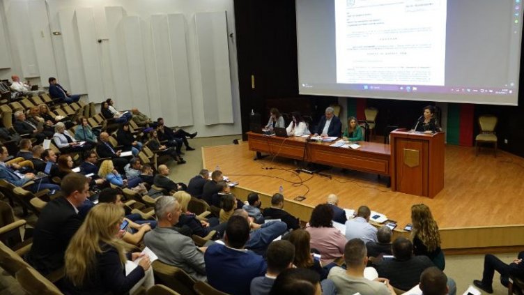 Ще бъдат ли увеличени общинските такси във Варна, решава днес Общинският съвет