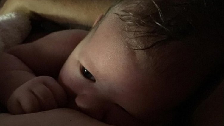 Аланис Морисет роди момиченце