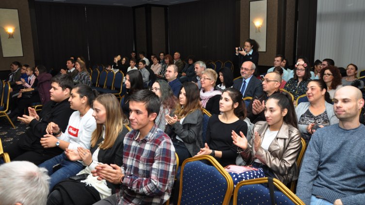 Медиацията влиза във варненските училища