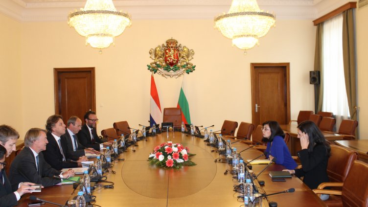 Чакаме положително развитие по Шенген при холандското председателство