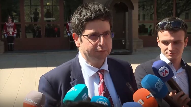 Чобанов готов за служебен премиер, Диана Ковачева отказа