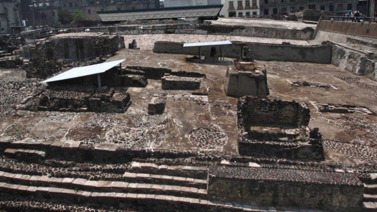 Гигантски храм на ацтеките открит в мексиканската столица