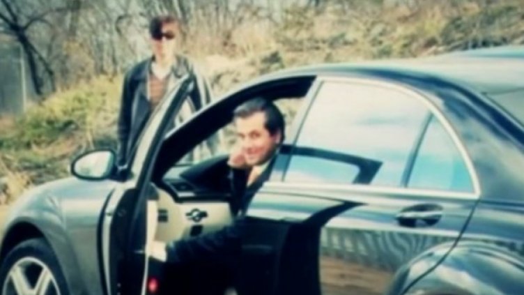 Малка община – супер лъскава кола!