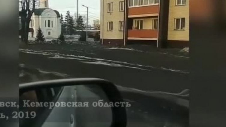 Черен сняг валя в Сибир