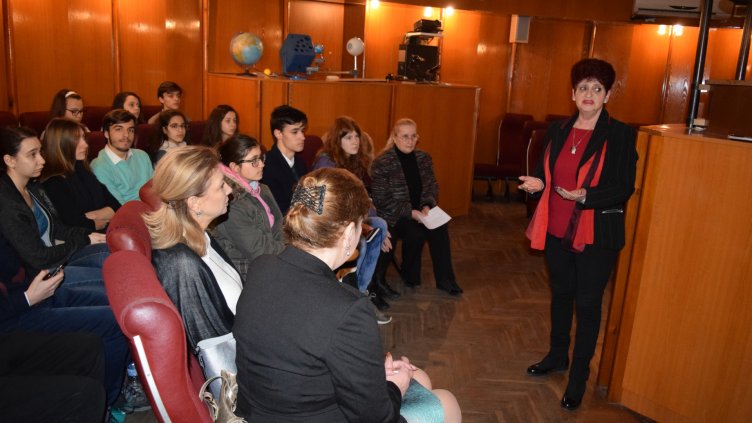 „Медиите като четвърта власт“ във Варна