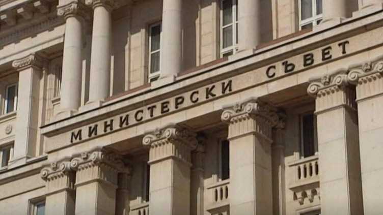 Даниел Лорер - външен министър, Николай Денков остава начело на МОН