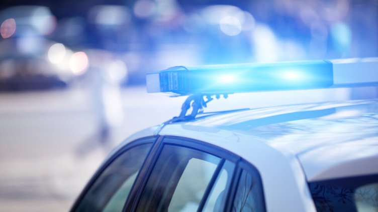 Пенсионерка олекна с 50 000 лв., крила пачките в кофа