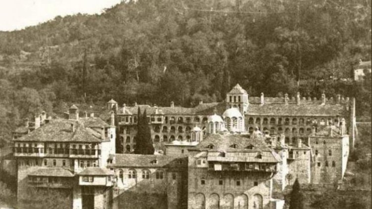 Кабинетът отпусна 2,3 млн. лв. за ремонт на Зографския манастир в Атон