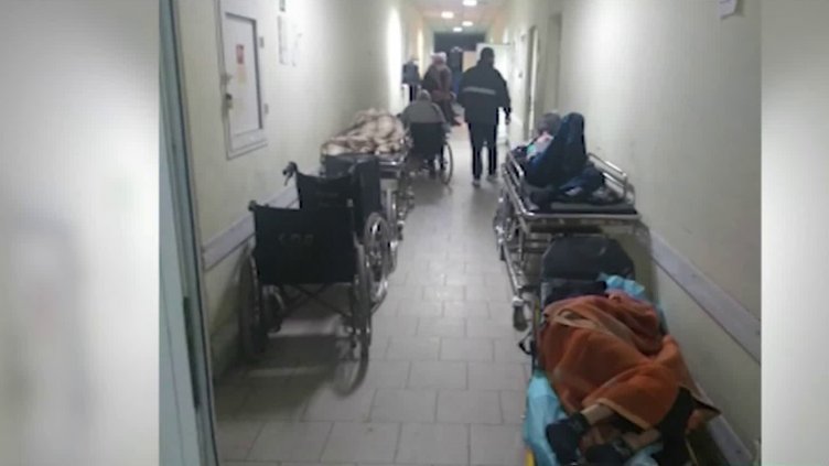 Свещеници влизат в болниците при пациентите с COVID