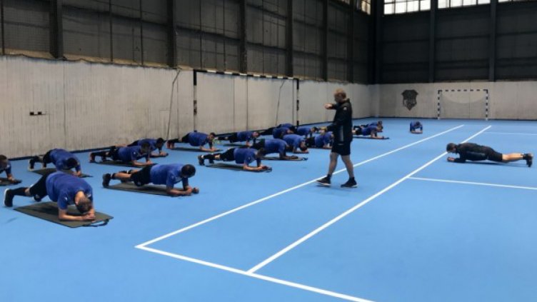 Дъжд и гръмотевици вкараха Черно море в зала