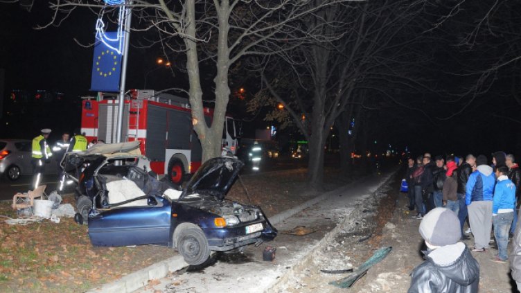 Тежка катастрофа край Варна отне живота на 19-годишен