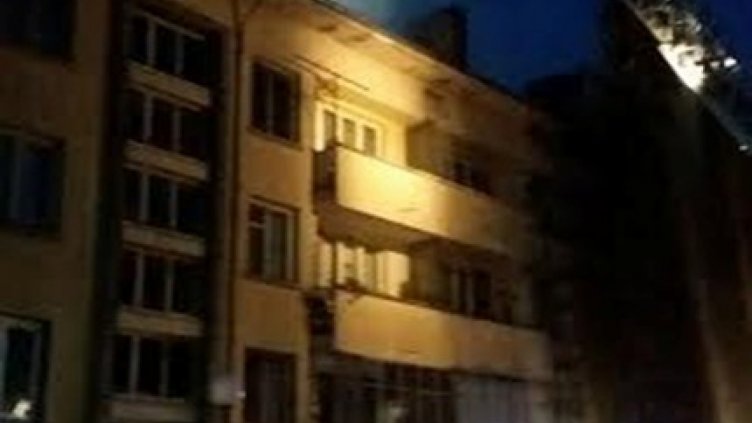 Снимка Труд